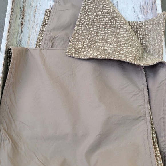 Olive Green Reversible Table Runner - Picture 4 of 8